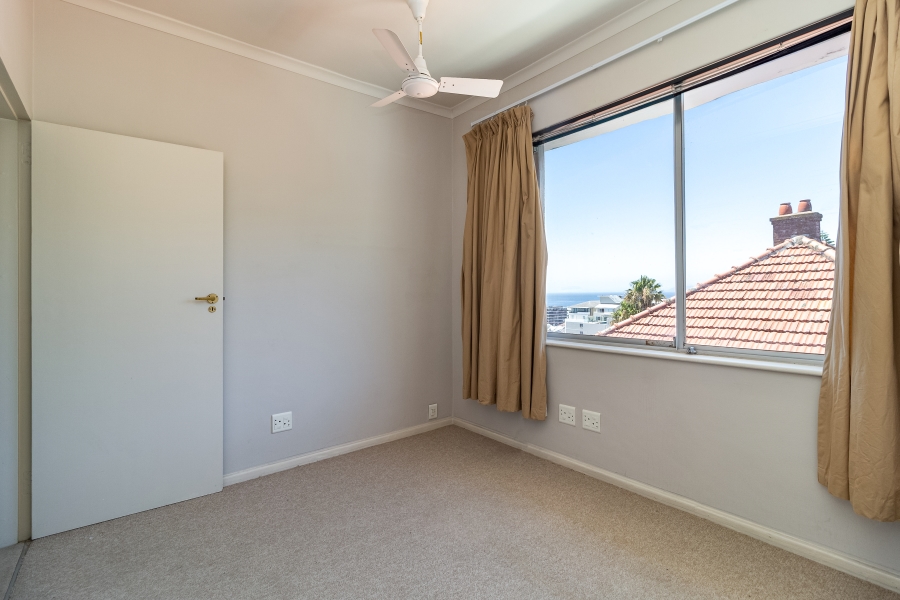 To Let 4 Bedroom Property for Rent in Bantry Bay Western Cape